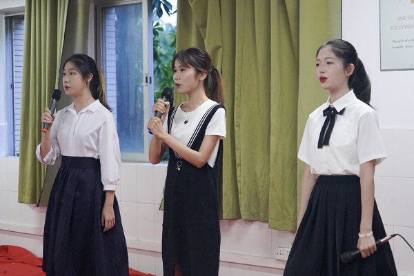 精彩表演现场二.jpg
